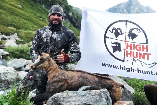 Hunting to chamois in Russia